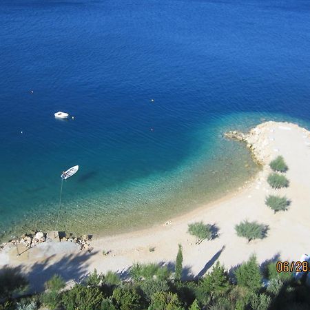 Apartments Lozina On The Beach Omiš Екстериор снимка