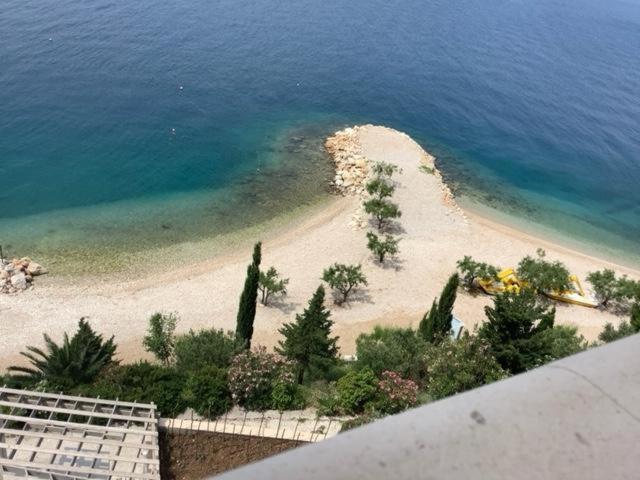 Apartments Lozina On The Beach Omiš Екстериор снимка