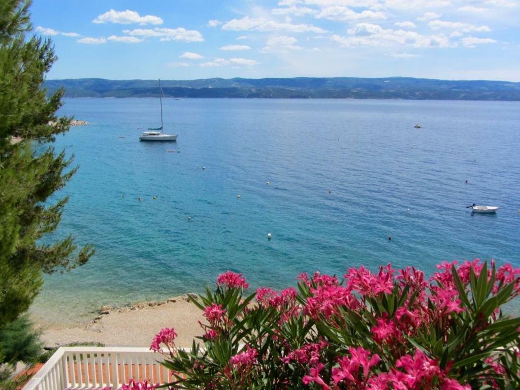 Apartments Lozina On The Beach Omiš Екстериор снимка